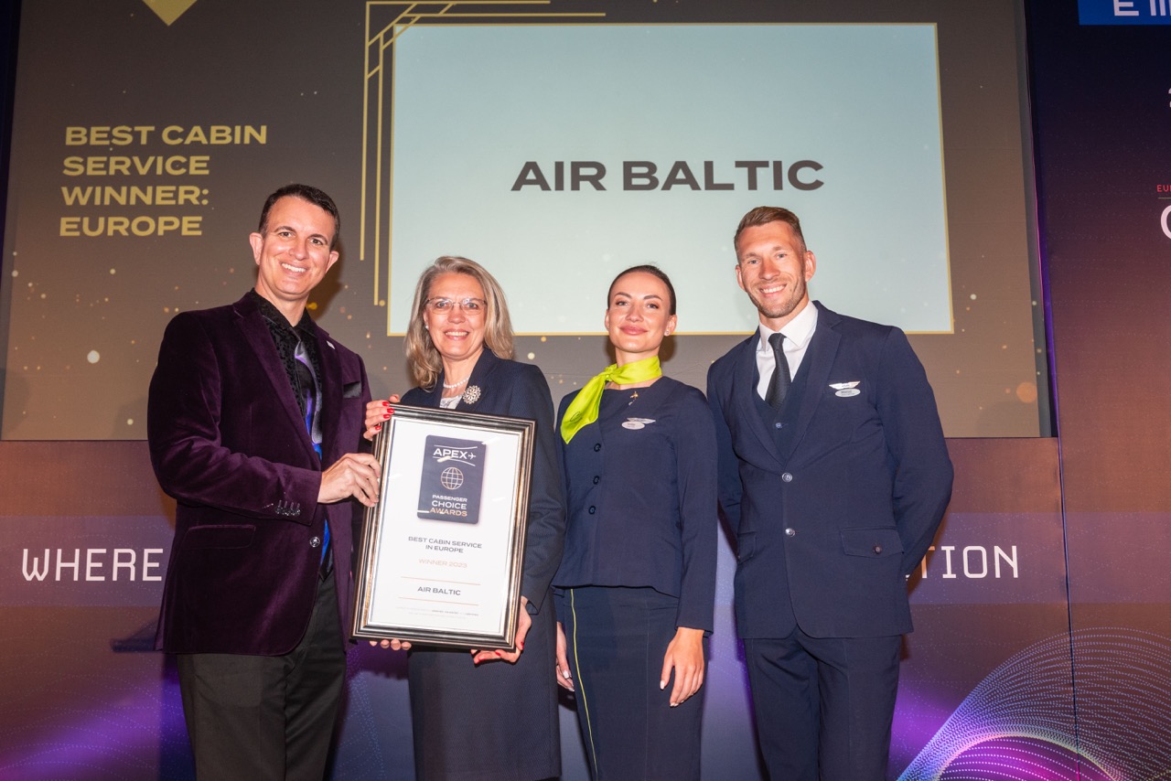 „airBaltic“ gavo „APEX Passenger Choice“ apdovanojimą už geriausią salono aptarnavimą Europoje